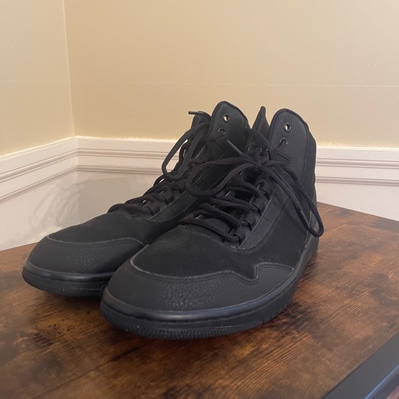 Jordan Other - Air Jordan Executives- Size 13